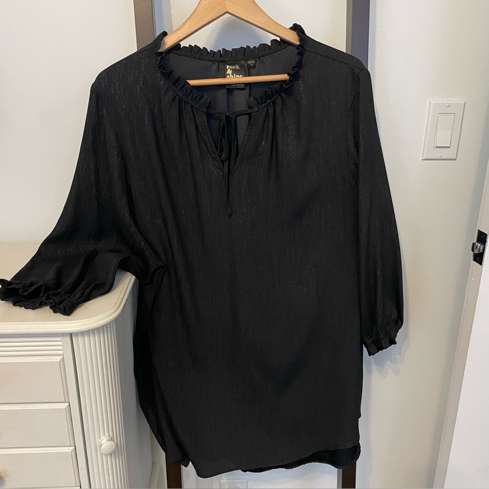 Reitmans Black Ruffle Blouse. Size 3X. Almost new!!  Black with gold sparkle